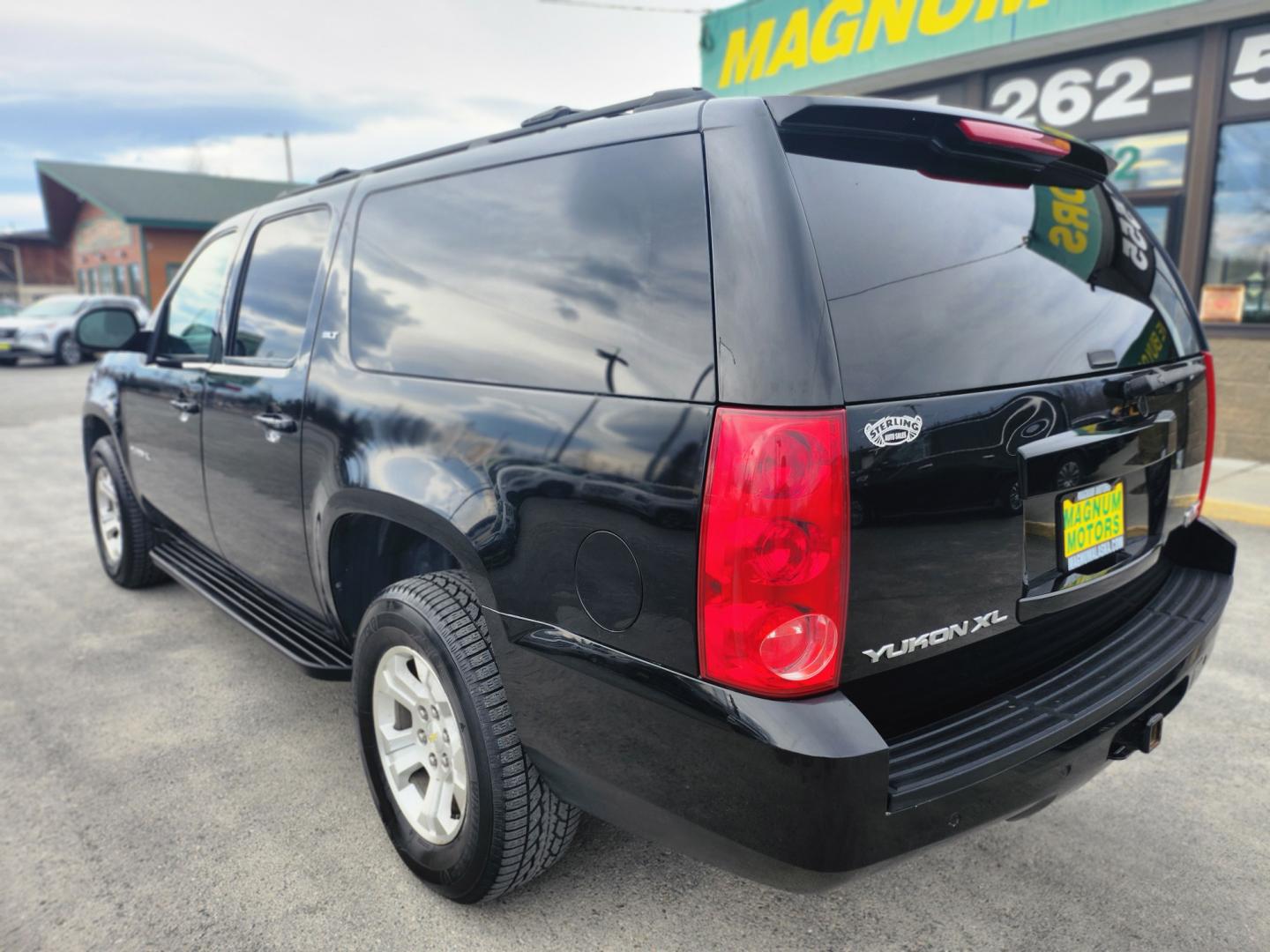 2014 BLACK /BLACK GMC YUKON XL SLT (1GKS2KE72ER) with an 5.3L engine, Automatic transmission, located at 1960 Industrial Drive, Wasilla, 99654, (907) 274-2277, 61.573475, -149.400146 - Photo#3